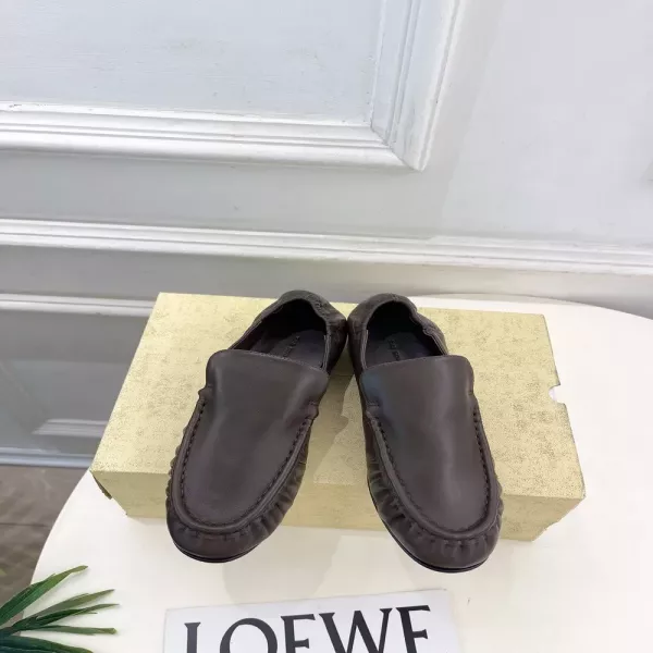 더로우 빈티지 셔링 블록힐 가죽 로퍼