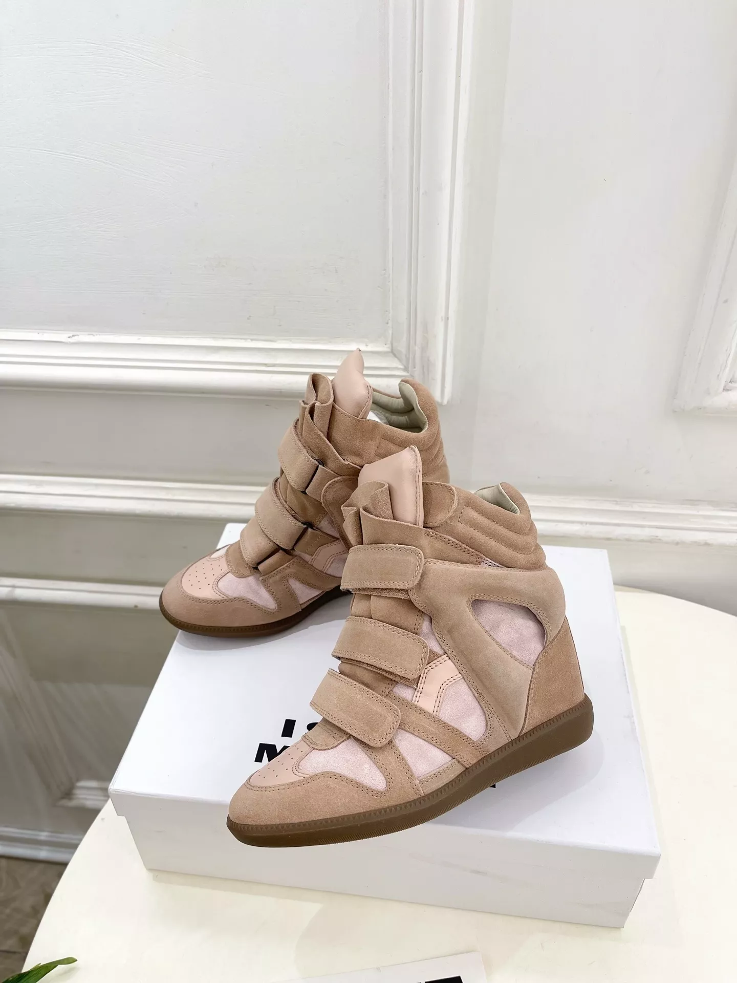 이자벨마랑 빈티지 배색 히든웨지 스트랩 스니커즈 상세 이미지 5