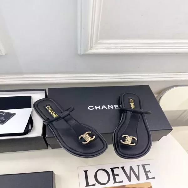 샤넬 더블C 북클로저 램스킨 플랫 쪼리