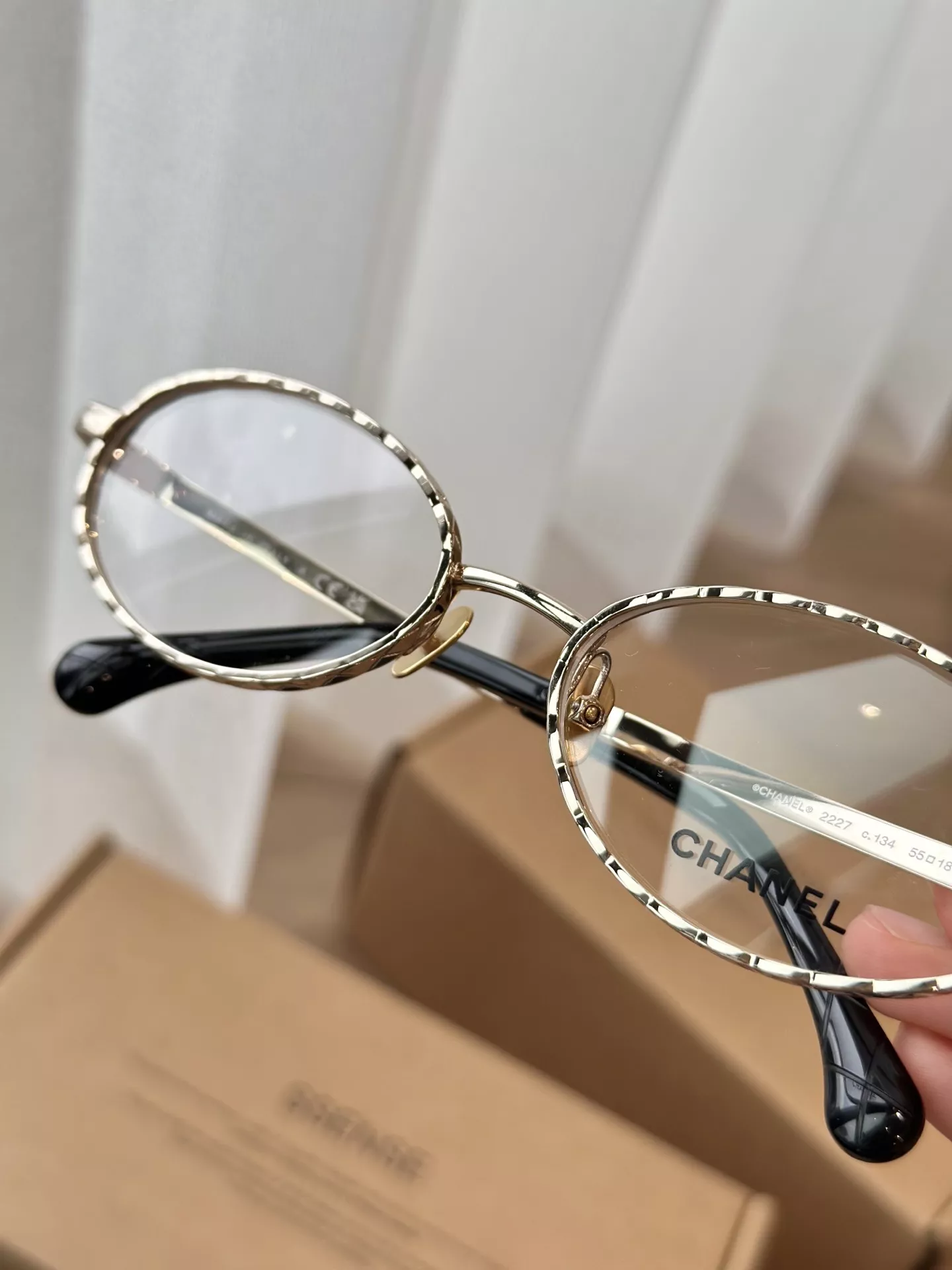 샤넬 빈티지 퀼팅 메탈 오벌 프레임 안경 상세 이미지 70