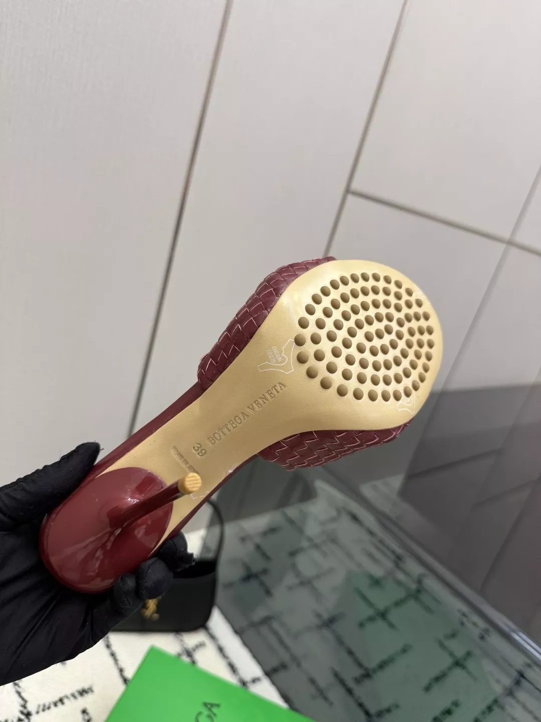 보테가베네타 인트레치아토 양가죽 토오픈 뮬 상세 이미지 9