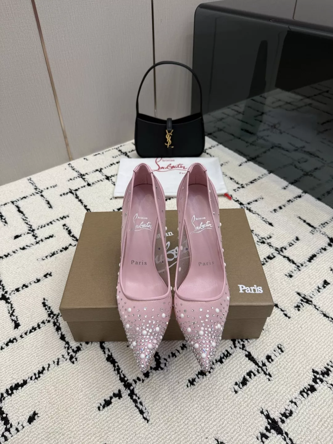 크리스찬루부탱 로즈 크리스털 메탈힐 레드솔 펌프스 상세 이미지 1