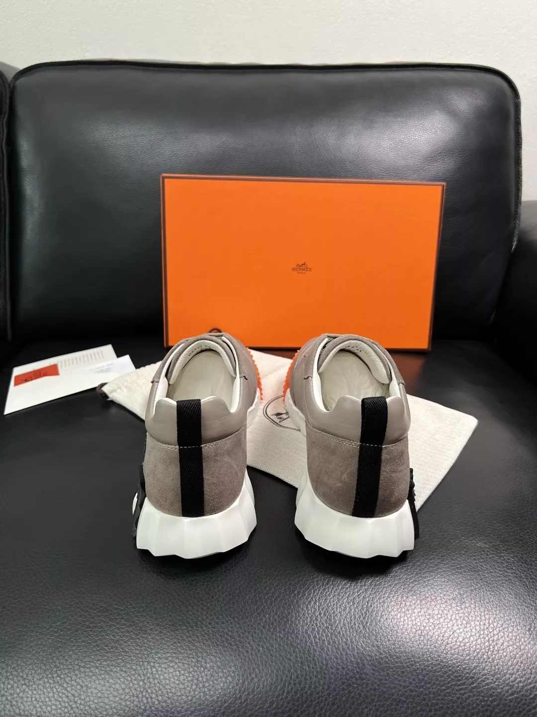 에르메스 스웨이드 배색 레이스업 로우탑 스니커즈 상세 이미지 8