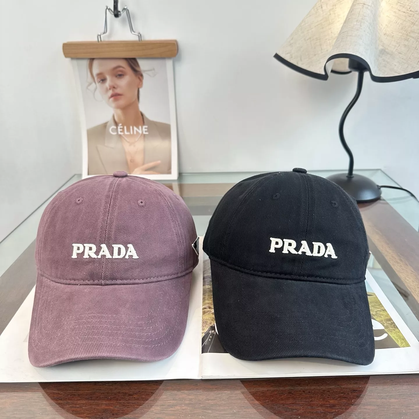 프라다 자수 로고 코듀로이 볼캡 상세 이미지 1