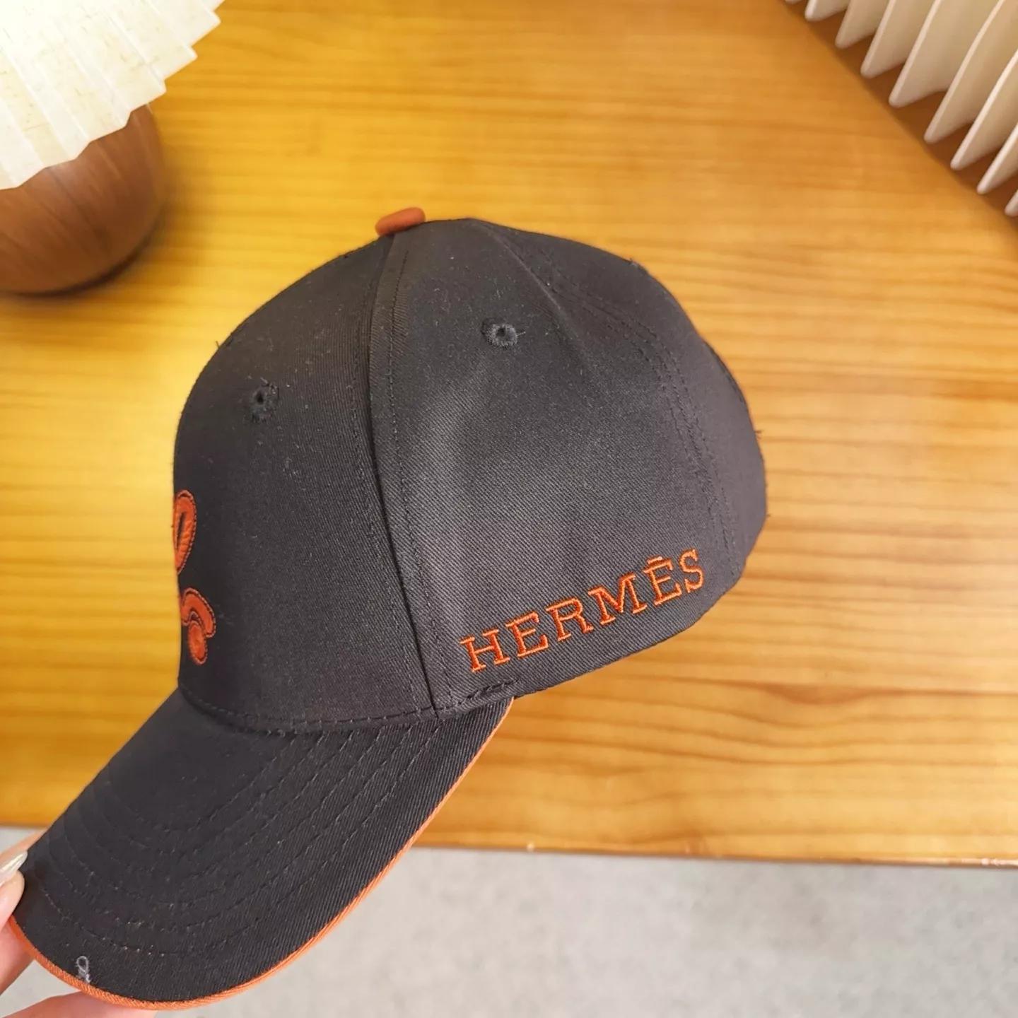 에르메스 신상 자수 로고 유니섹스 볼캡 상세 이미지 6