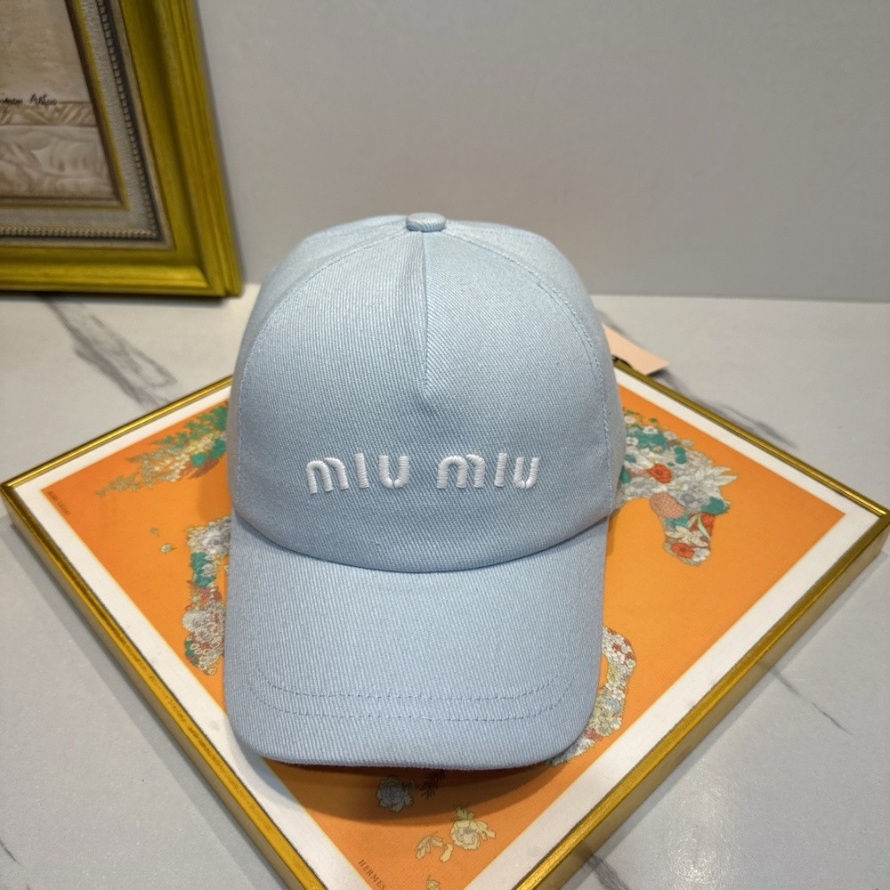 미우미우 배색 코튼 캐주얼 로고 볼캡