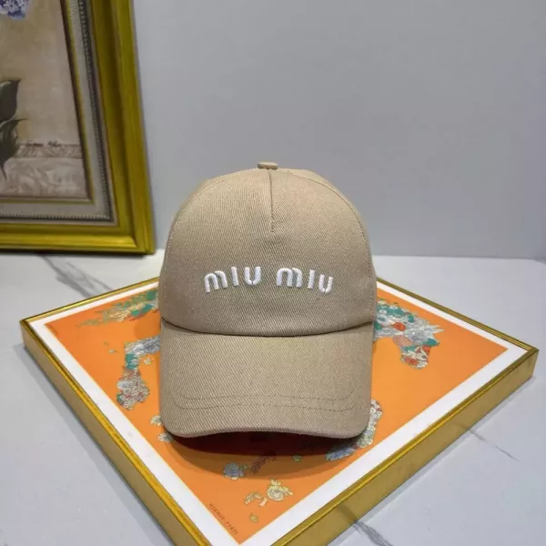 미우미우 투톤 배색 순면 자수 볼캡