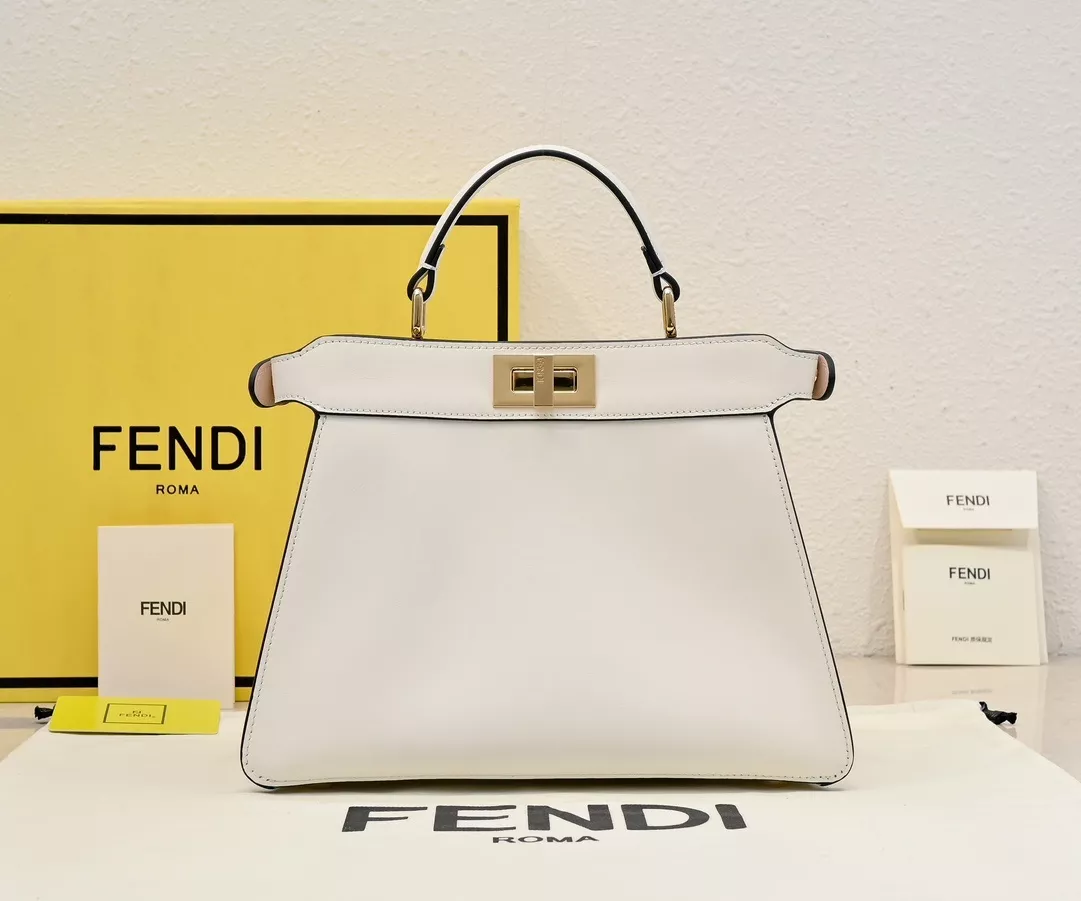 펜디 피카부 아이 씨 유 트라페즈 토트백 상세 이미지 9