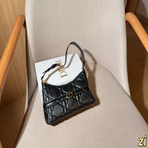 디올 오블리크 카나쥬 CD 호보 바게트백