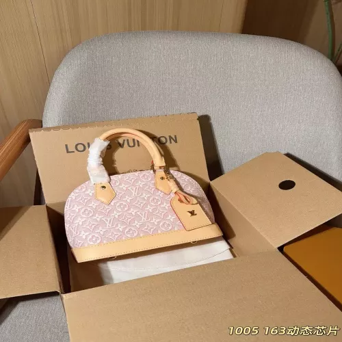 루이비통 알마 BB 엠보 자수 쉘 토트백