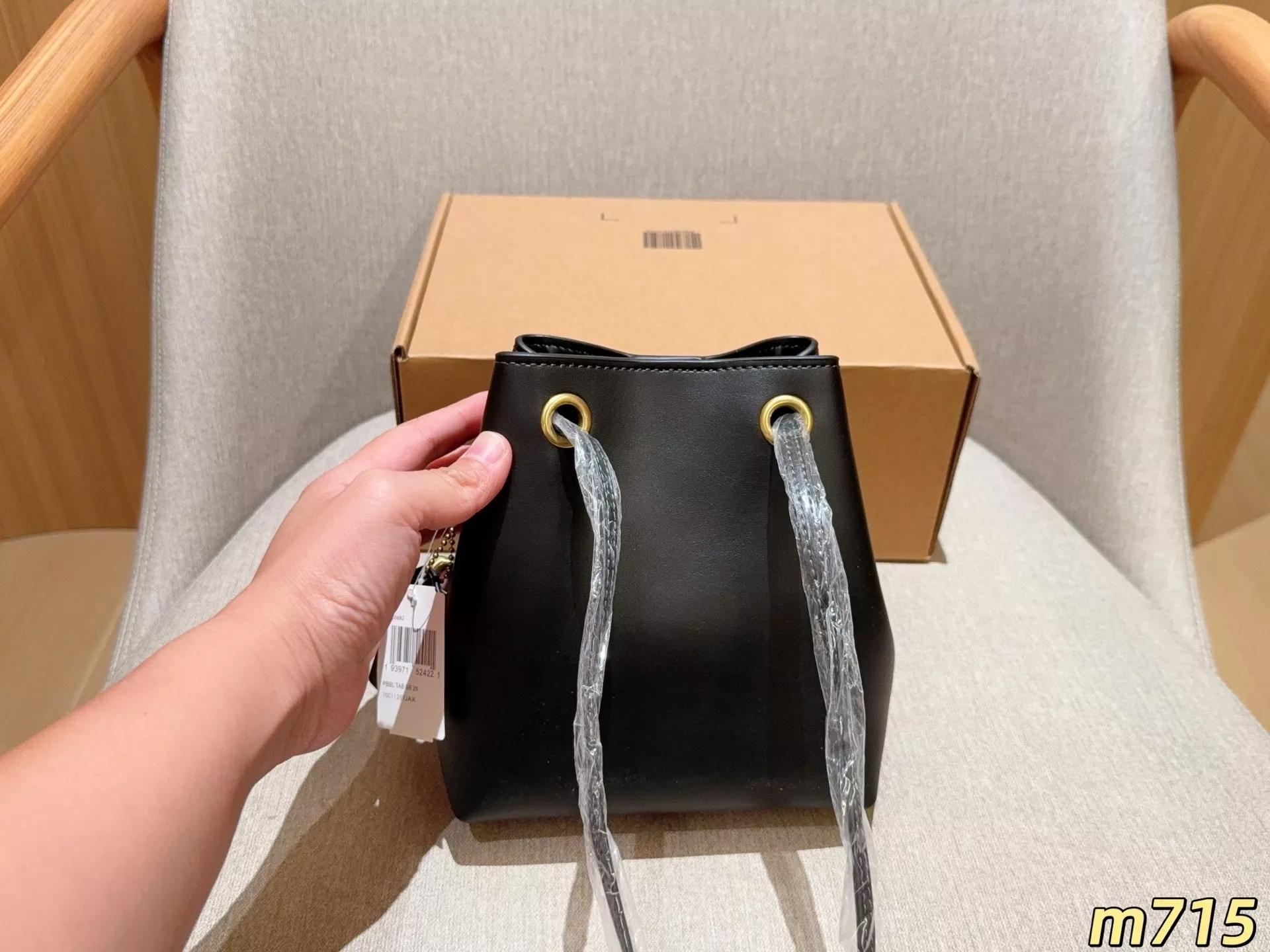 코치 제이드 미니 복주머니 버킷백 상세 이미지 4