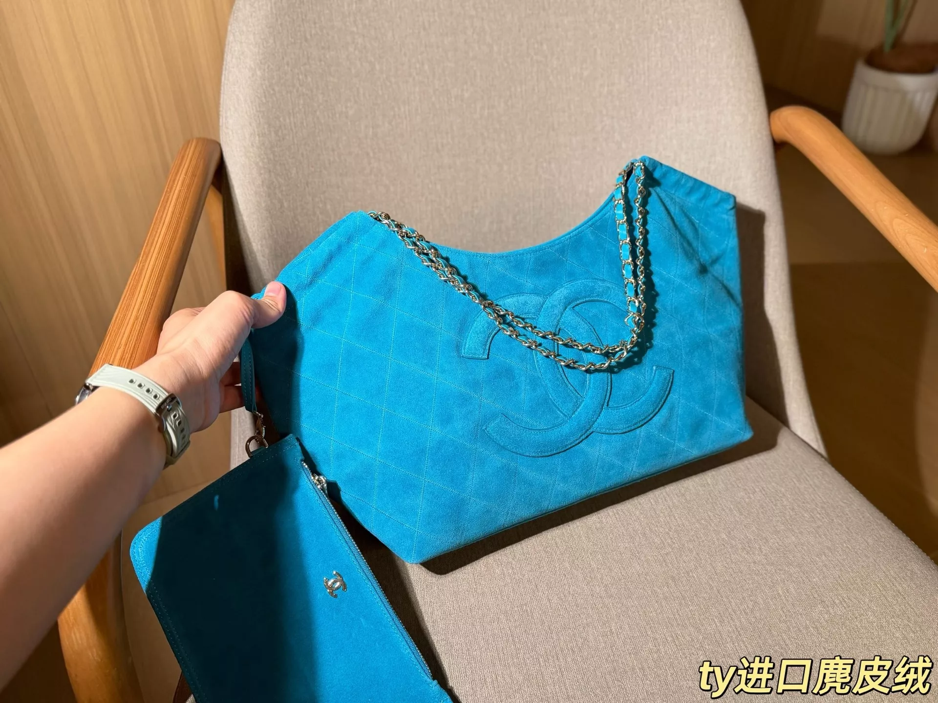 샤넬 스웨이드 쇼퍼 스타일 호보 쇼퍼백 상세 이미지 11
