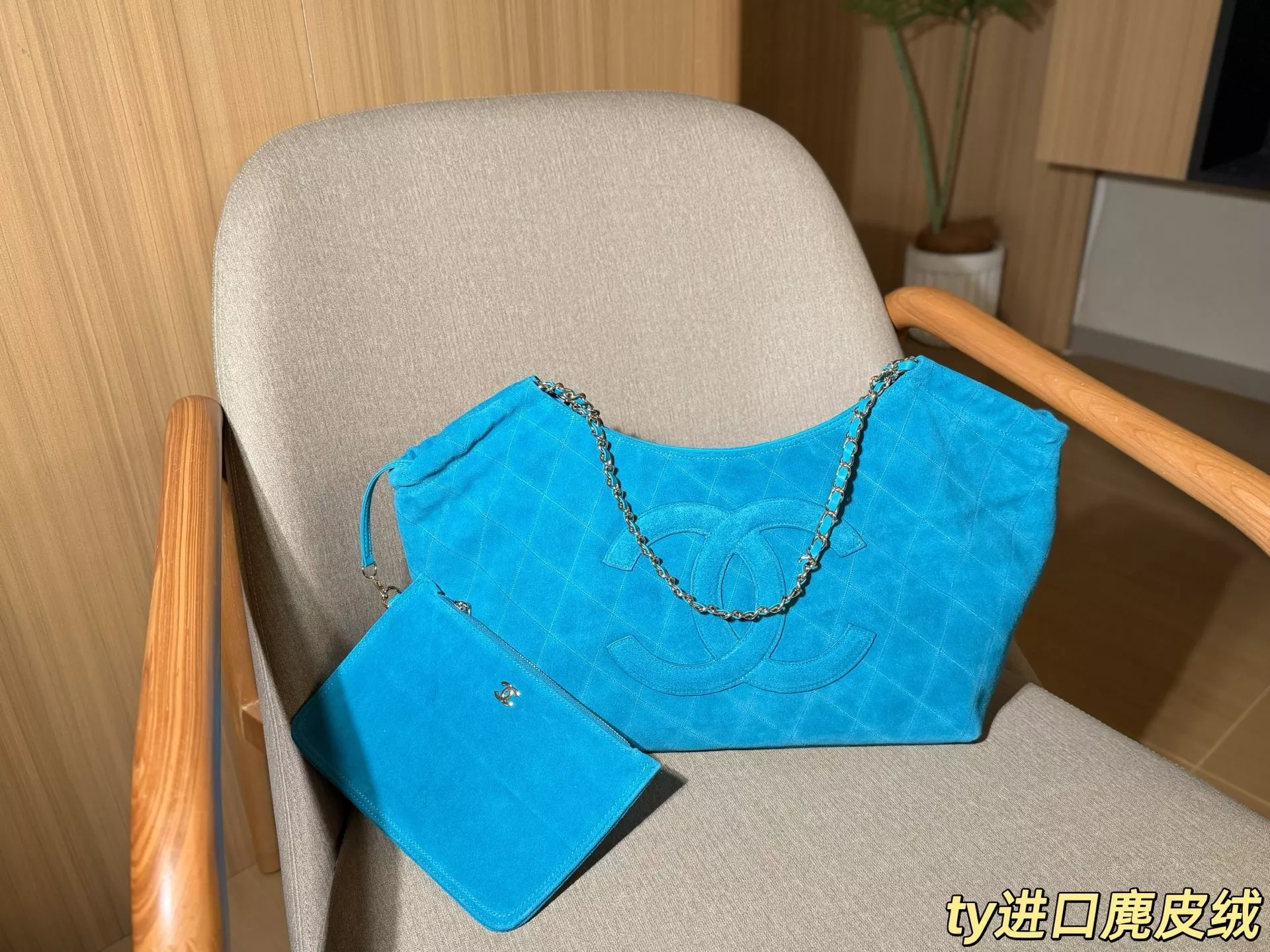 샤넬 스웨이드 쇼퍼 스타일 호보 쇼퍼백 상세 이미지 10