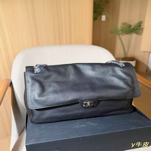 샤넬 맥시 플랩 빈티지 무드 숄더백