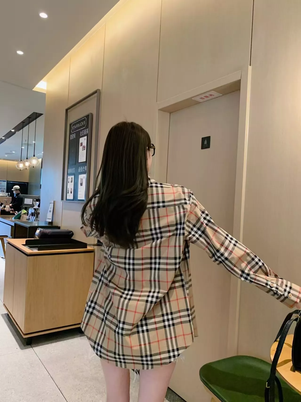 버버리 대형 체크 코튼 트윌 긴소매 셔츠 상세 이미지 18