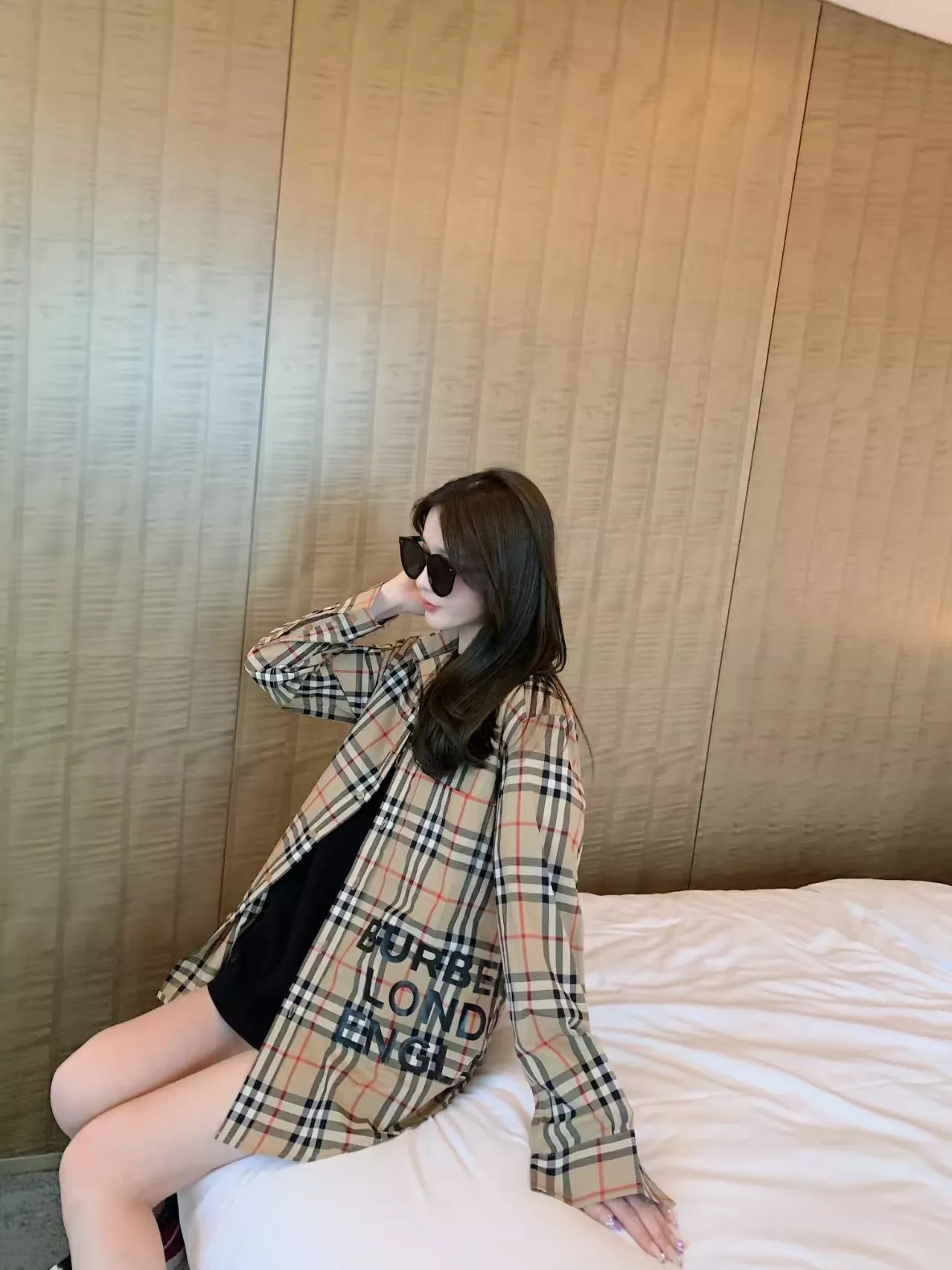 버버리 체크 패턴 밑단 레터링 코튼 긴소매 셔츠 상세 이미지 18