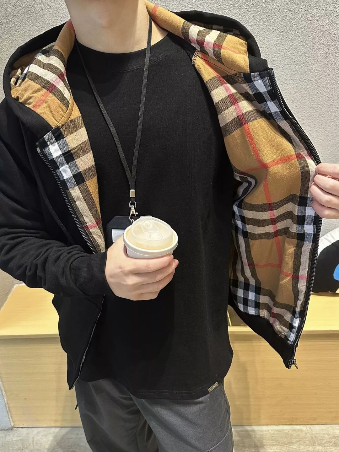 버버리 체크 후드 자수 디테일 지퍼 후드 재킷 상세 이미지 13