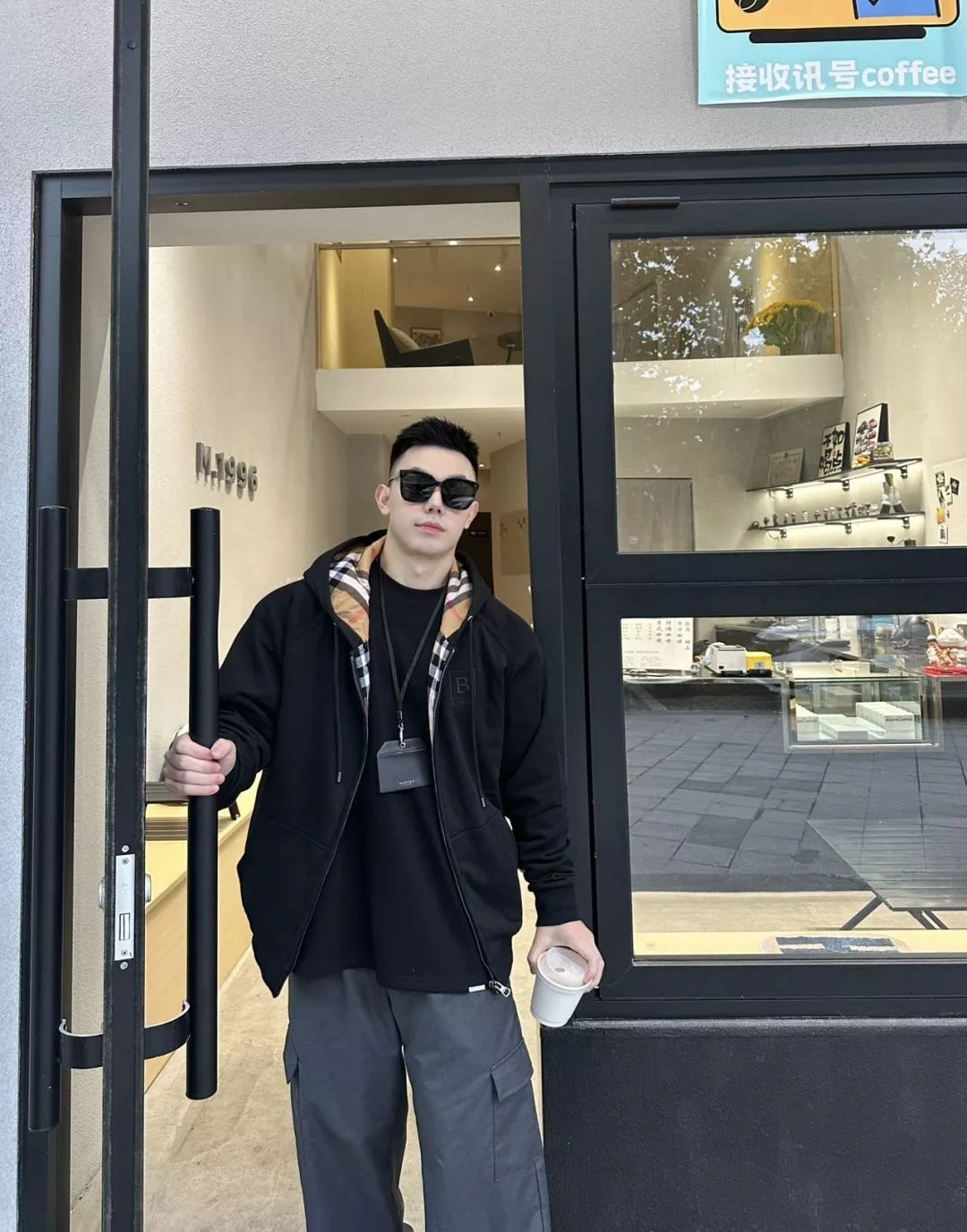 버버리 체크 후드 자수 디테일 지퍼 후드 재킷 상세 이미지 16