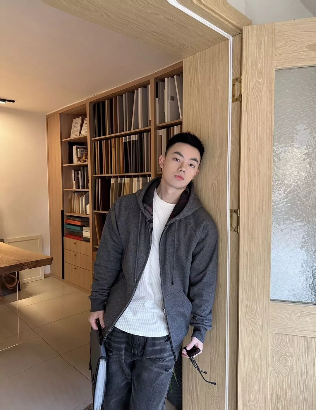 버버리 체크 후드 자수 지퍼 후드 재킷 상세 이미지 15