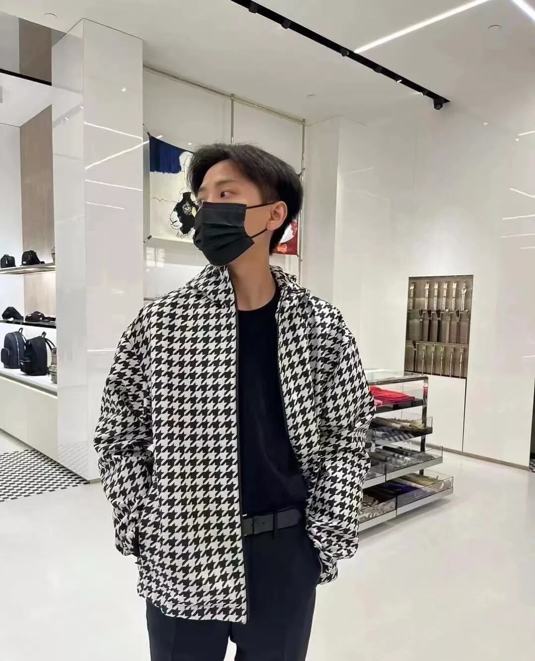 버버리 하운드투스 체크 드로스트링 후드 재킷 상세 이미지 18