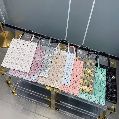 이세이미야케 루센트 글로시 삼각 플리츠 토트백