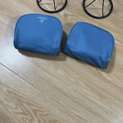 프라다 나일론 사각 지퍼 파우치