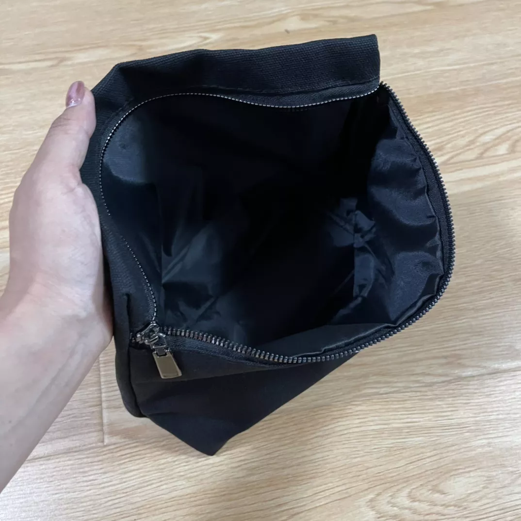 샤넬 캔버스 로고 지퍼 수납 파우치 상세 이미지 9