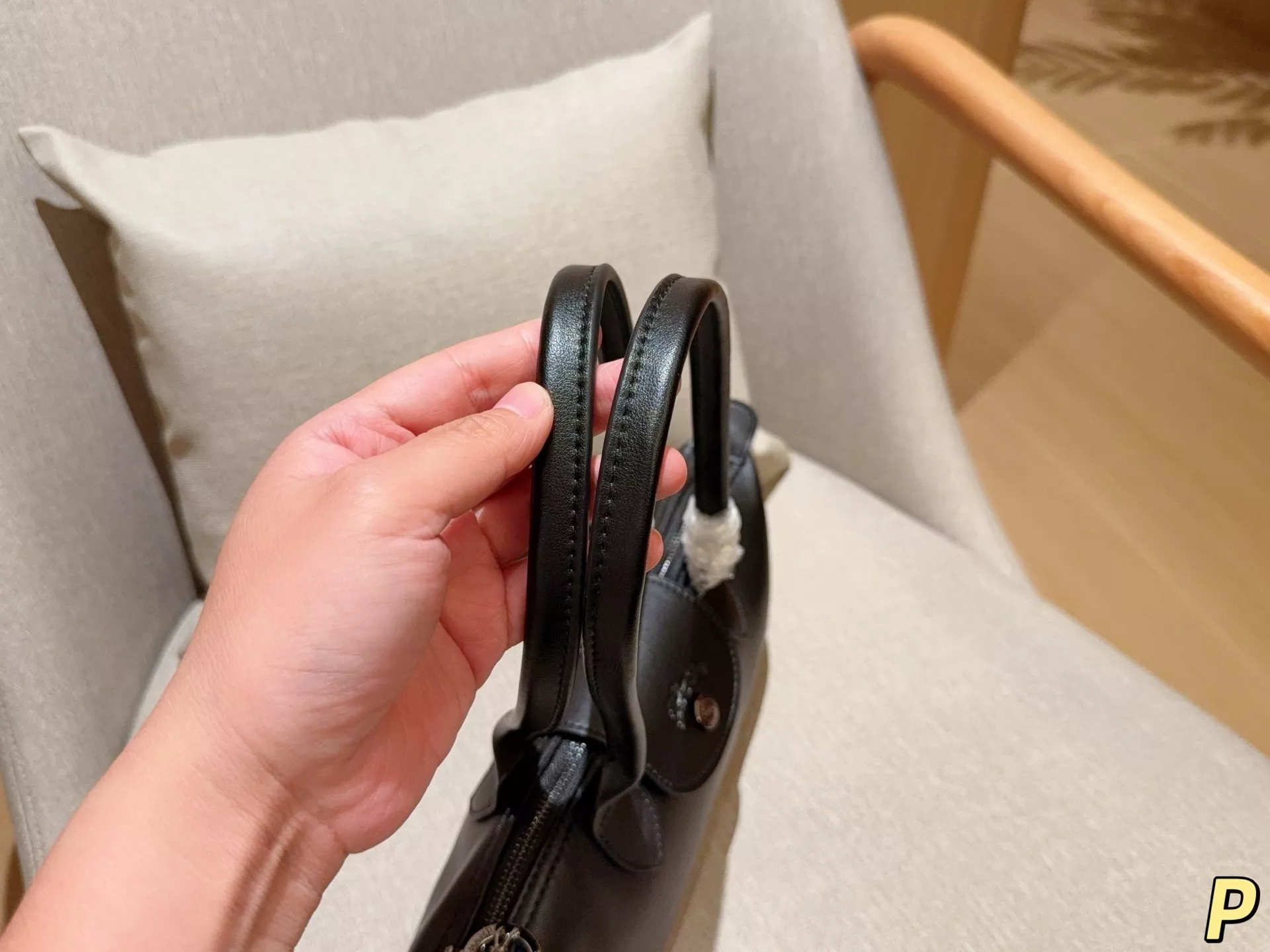 롱샴 롱 핸들 바게트 실루엣 숄더백 상세 이미지 8