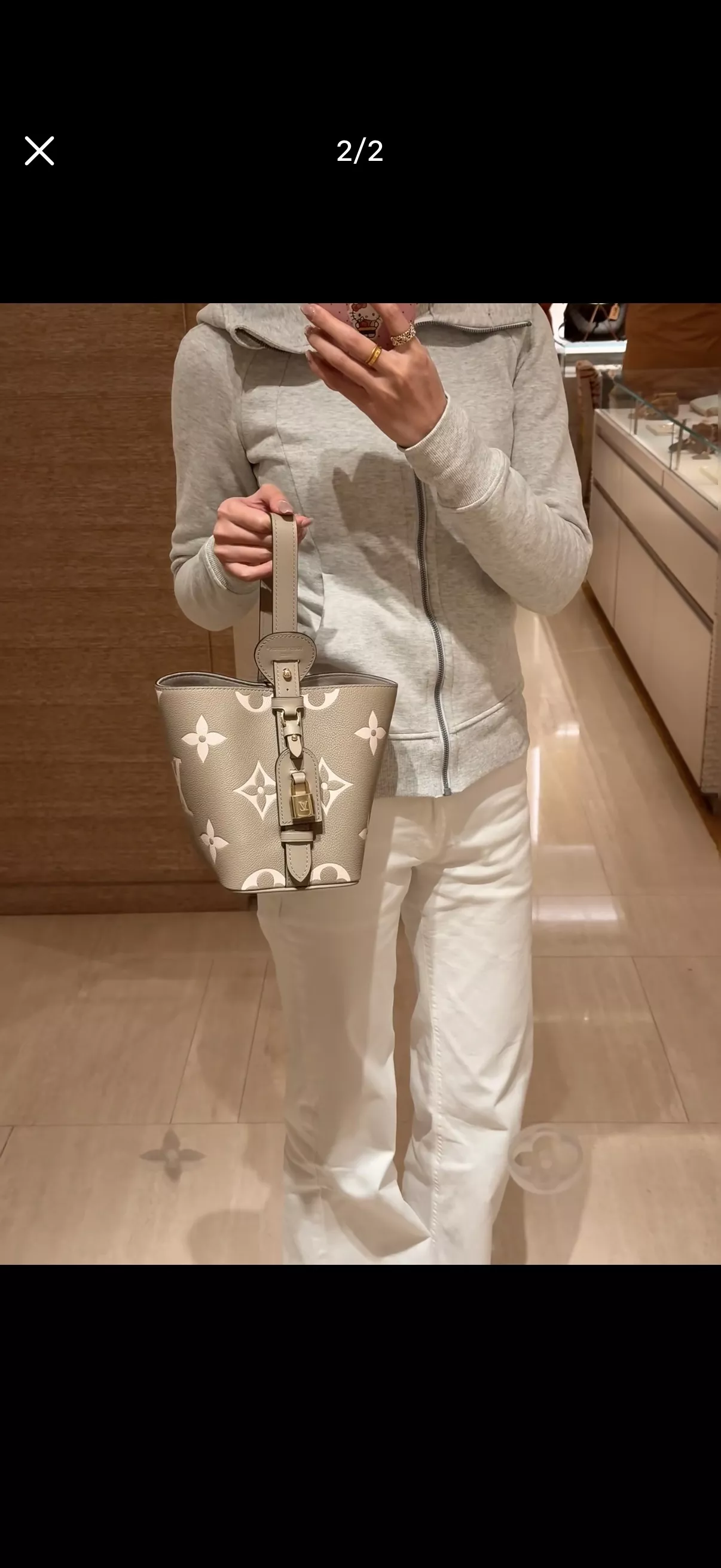 루이비통 올 인 BB 엠보싱 모노그램 버킷백 상세 이미지 22