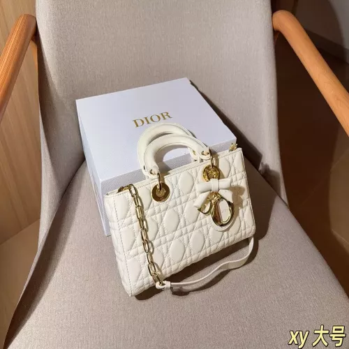 디올 레이디 디조이 양가죽 퀼팅 리본 토트백