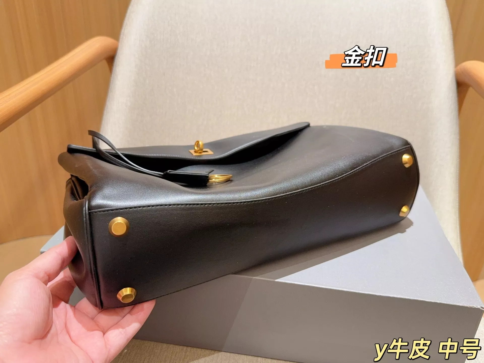 발렌시아가 로데오 미디엄 레더 토트백 상세 이미지 15