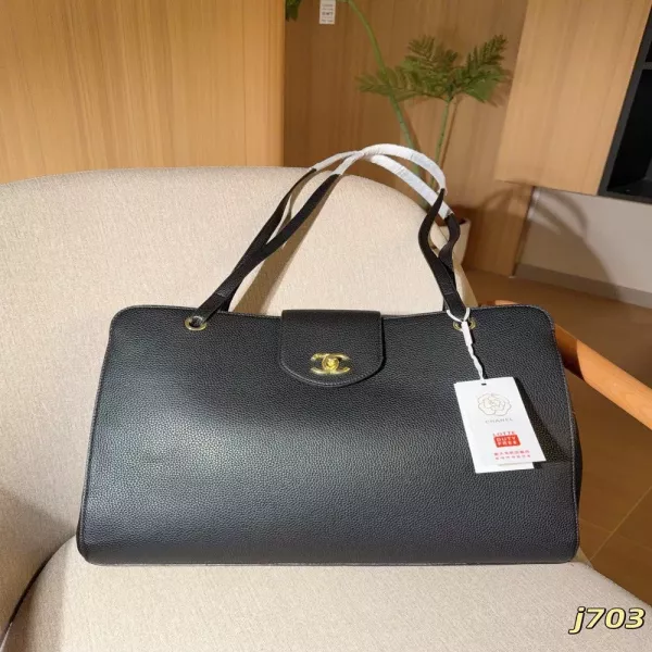 샤넬 대용량 토트형 쇼핑 쇼퍼백