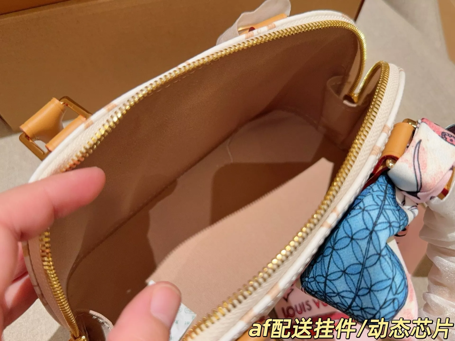 루이비통 24SS 사구 패턴 쉘 토트백 상세 이미지 9