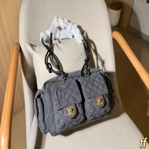 샤넬 데님 코코마크 포켓 바이커 숄더백