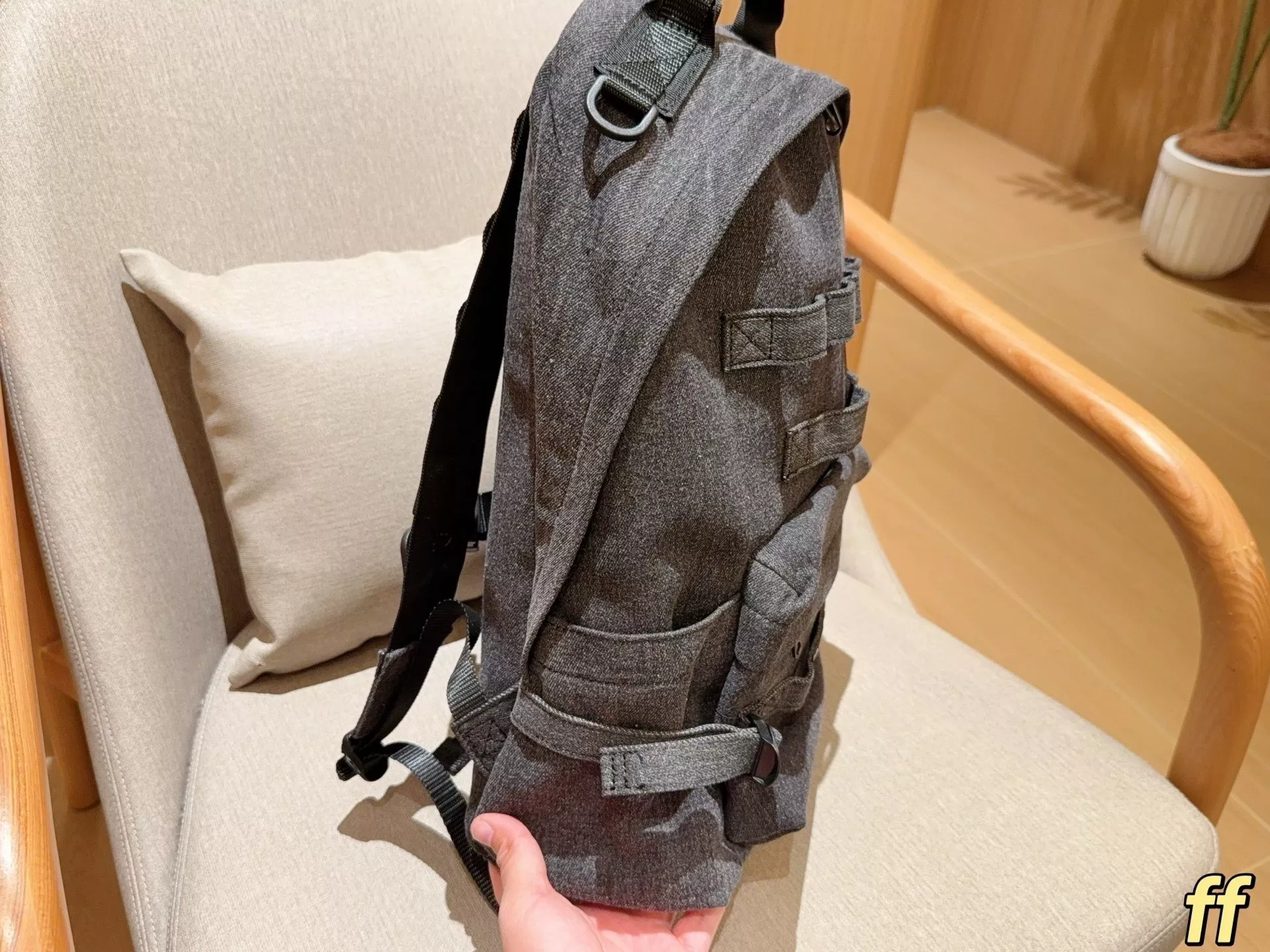 발렌시아가 데님 로고 포인트 더블 스트랩 백팩 상세 이미지 5