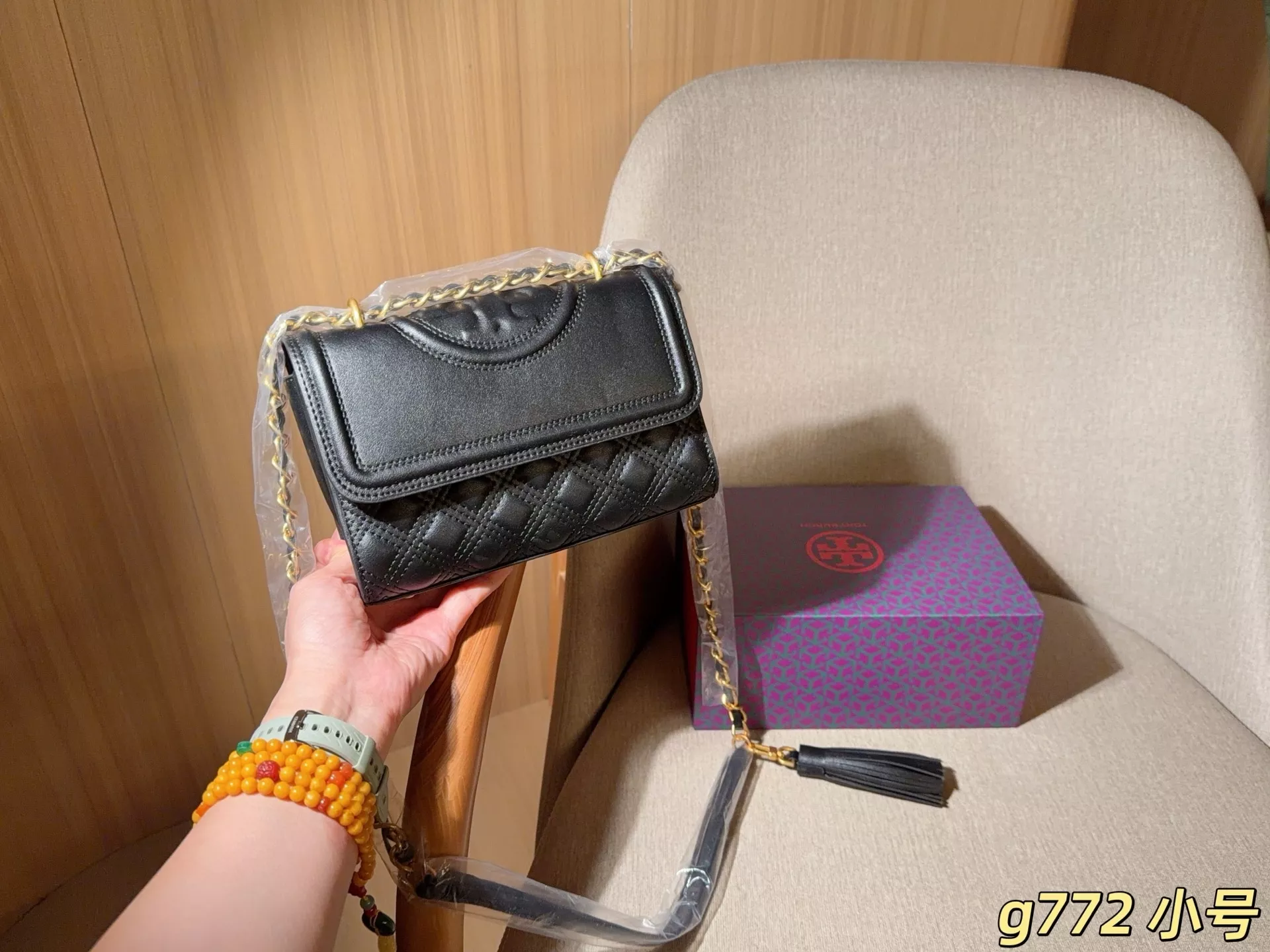 토리버치 플레밍 스몰 퀼팅 체인 숄더백 상세 이미지 3