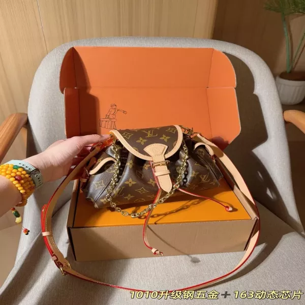 루이비통 오디세이 체인 스트랩 모노그램 숄더백