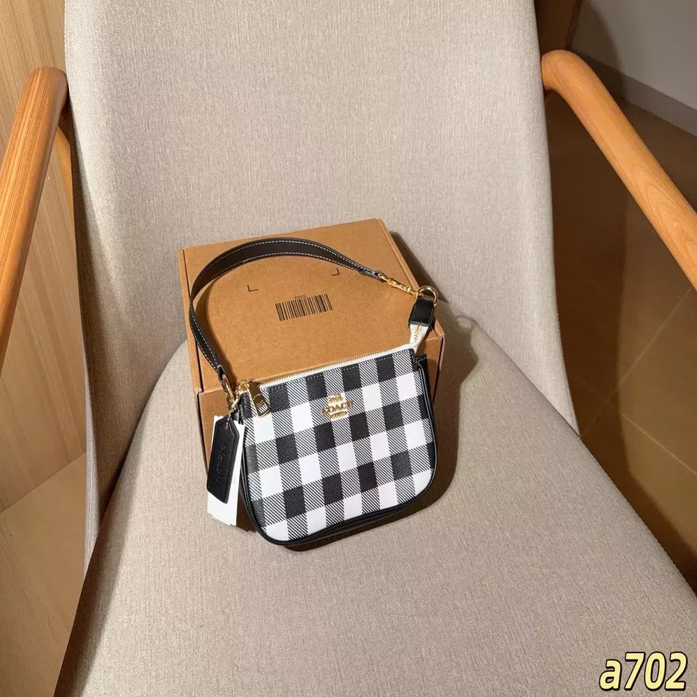 코치 체크 패턴 미니 마작 바게트백