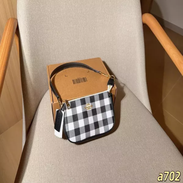 코치 체크 패턴 미니 마작 바게트백
