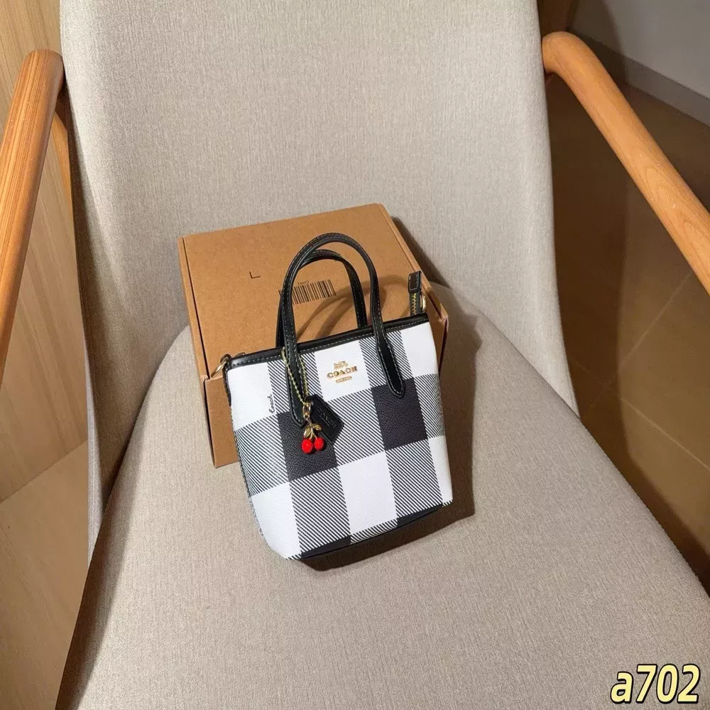 코치 체크 패턴 미니 쇼핑 토트백