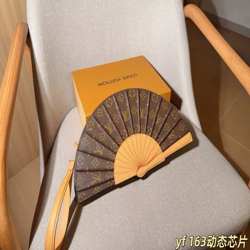 루이비통 모노그램 팬 디자인 손가방 크로스백