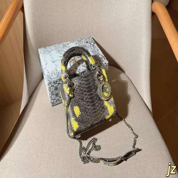 디올 뱀무늬 레이디 스타일 토트백