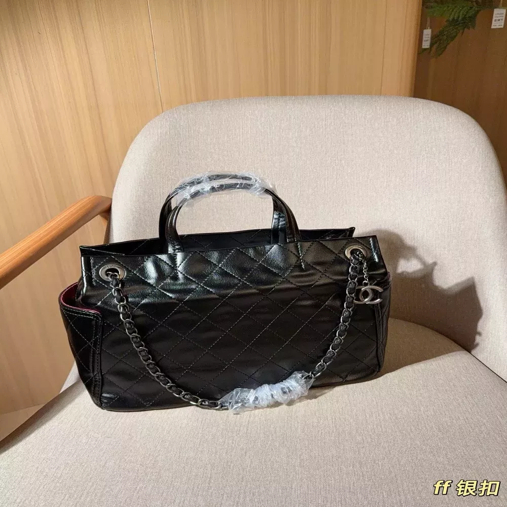 샤넬 빈티지 양가죽 퀼팅 체인 토트백