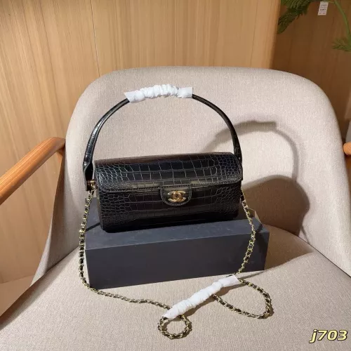 샤넬 크로커 엠보 원통형 체인 숄더백
