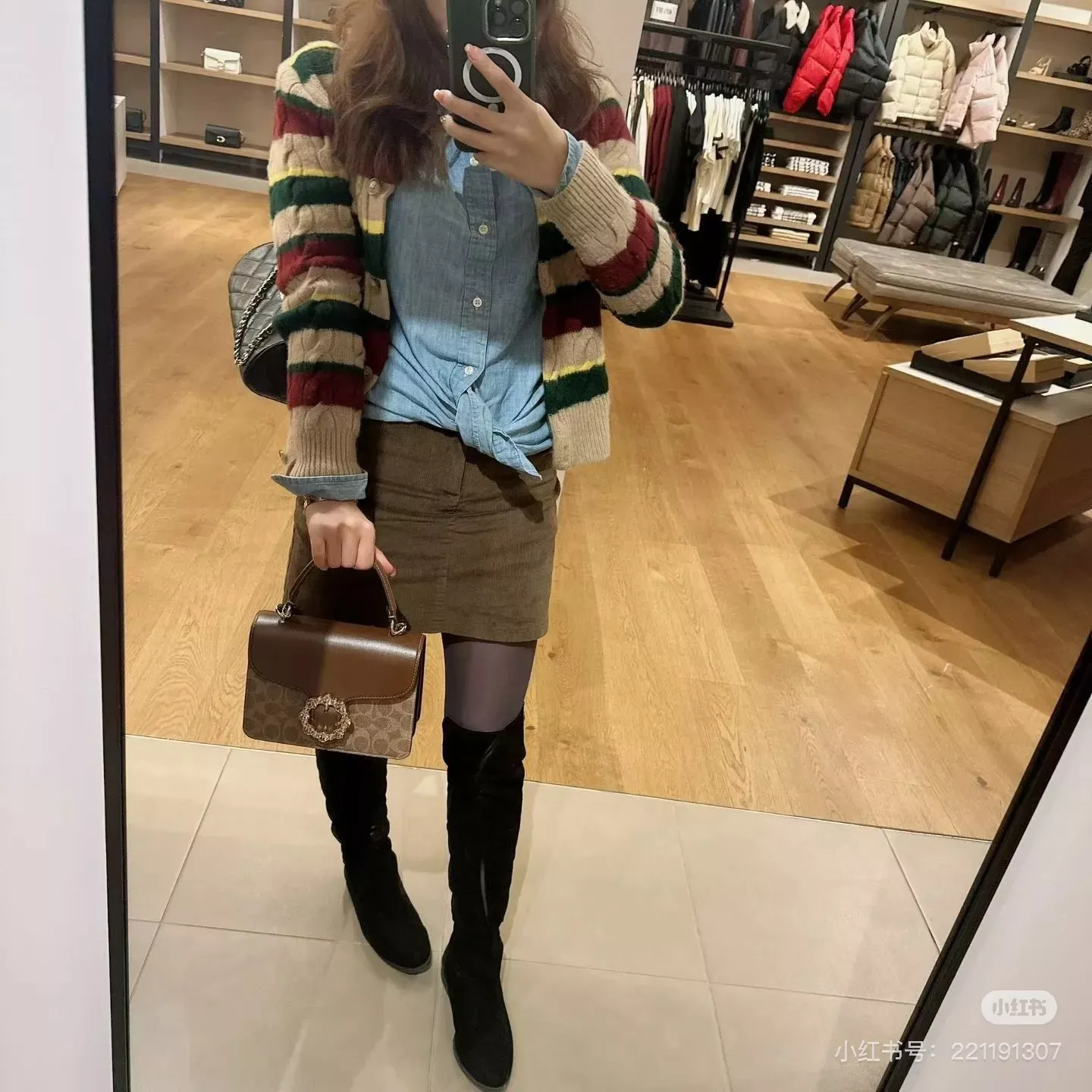 코치 코트니 크리스탈 버클 박스 토트백 상세 이미지 17