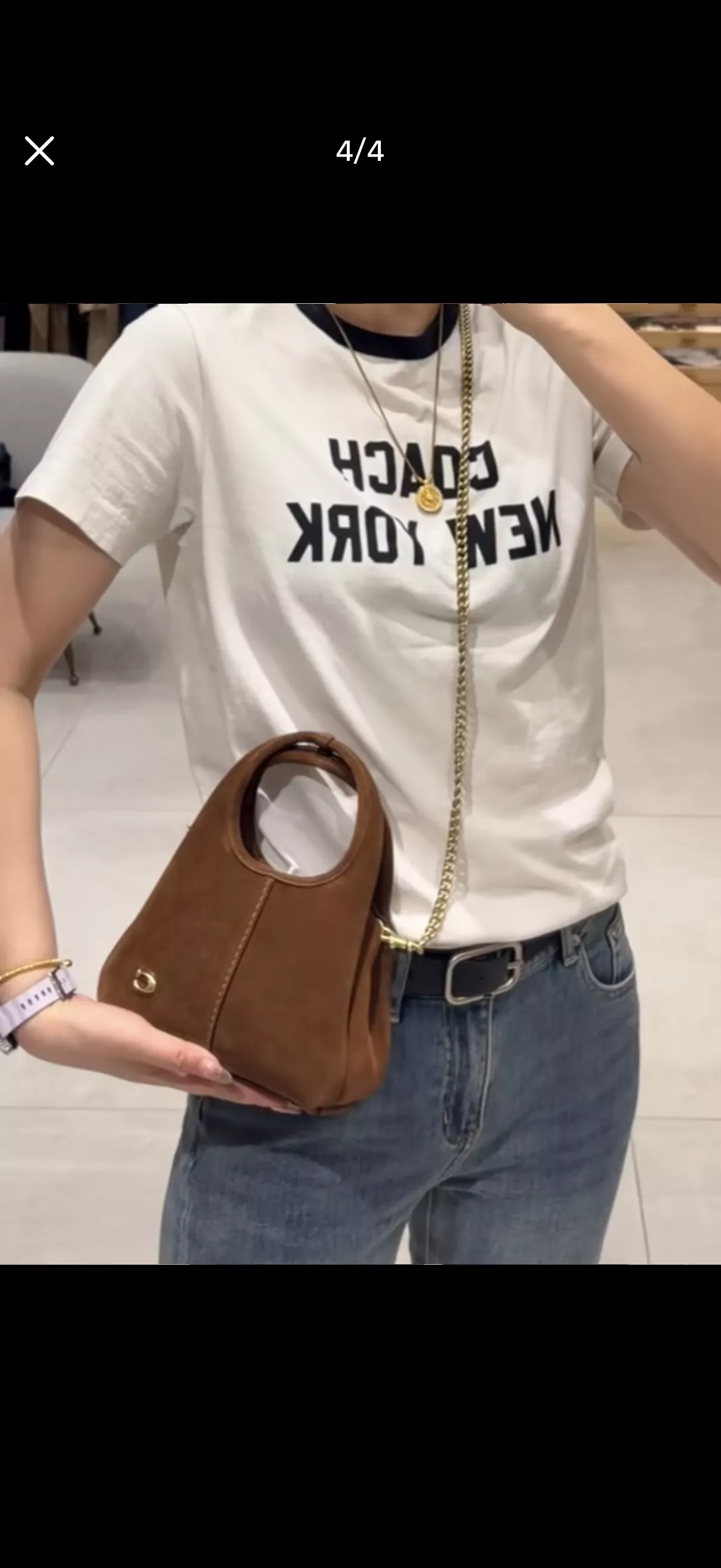 코치 스웨이드 버킷형 탑핸들 미니 토트백 상세 이미지 11