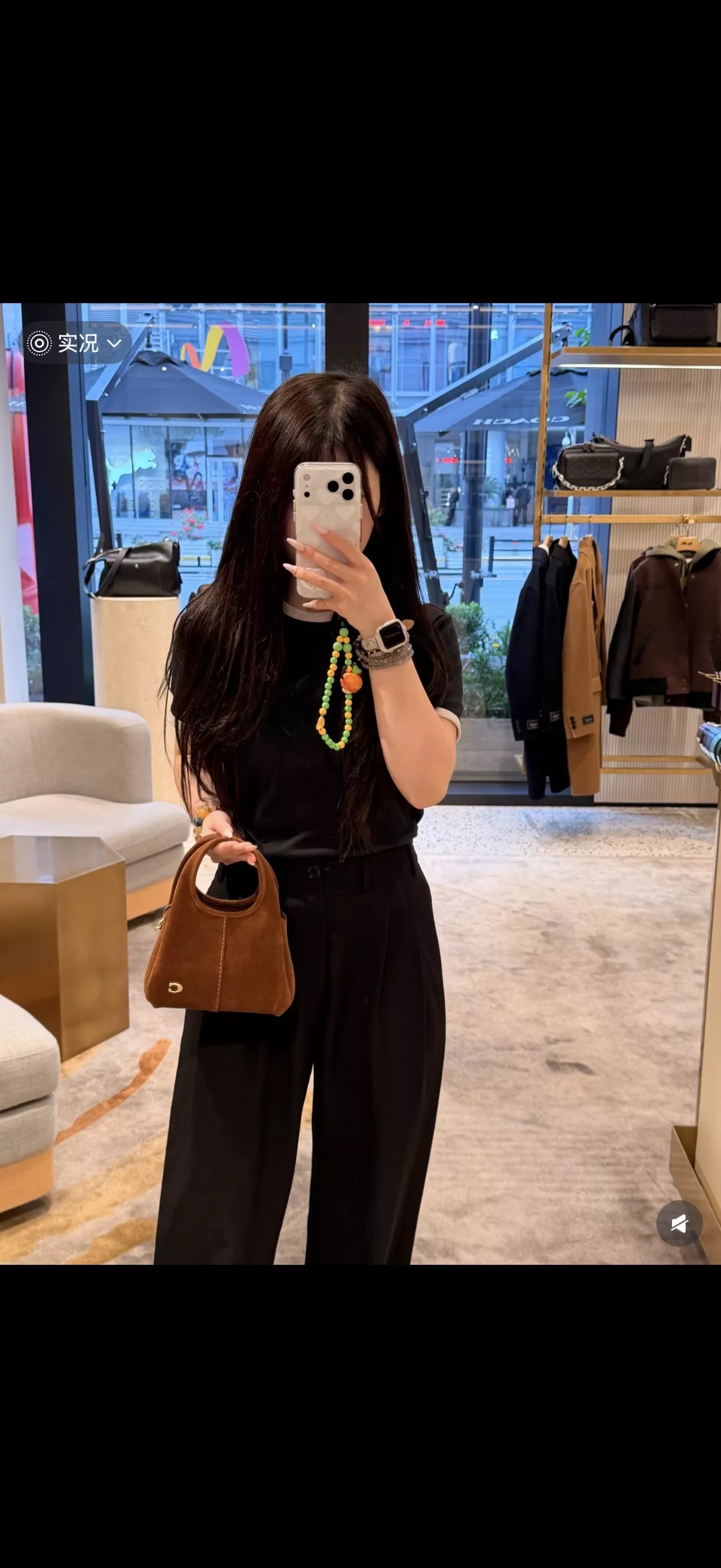 코치 스웨이드 버킷형 탑핸들 미니 토트백 상세 이미지 10