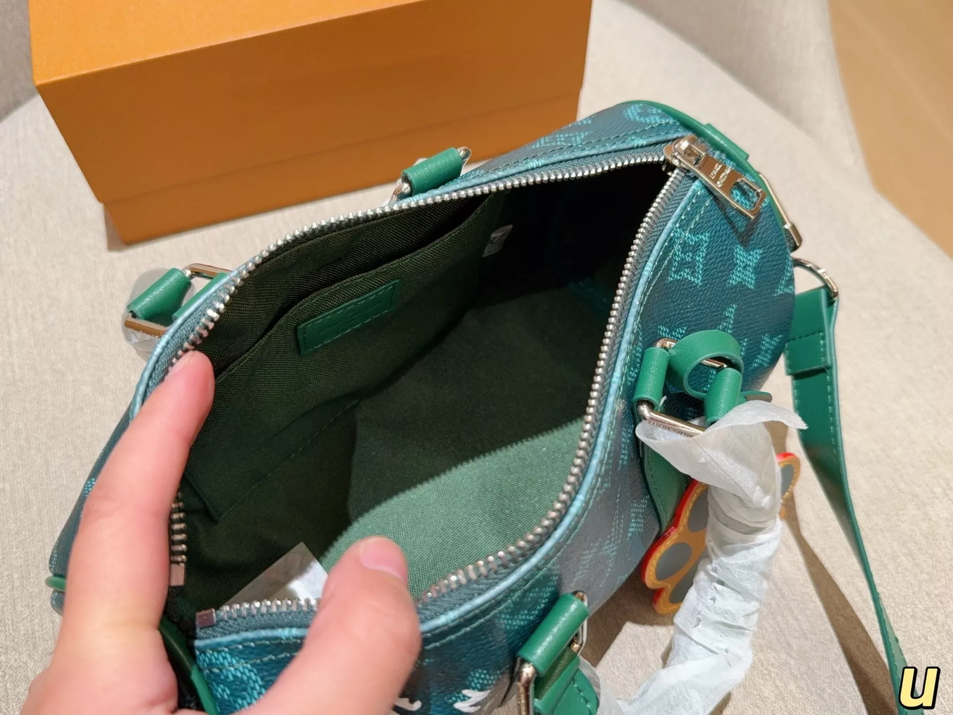 루이비통 키폴 25 모노그램 손잡이 스트랩 보스턴백 상세 이미지 9