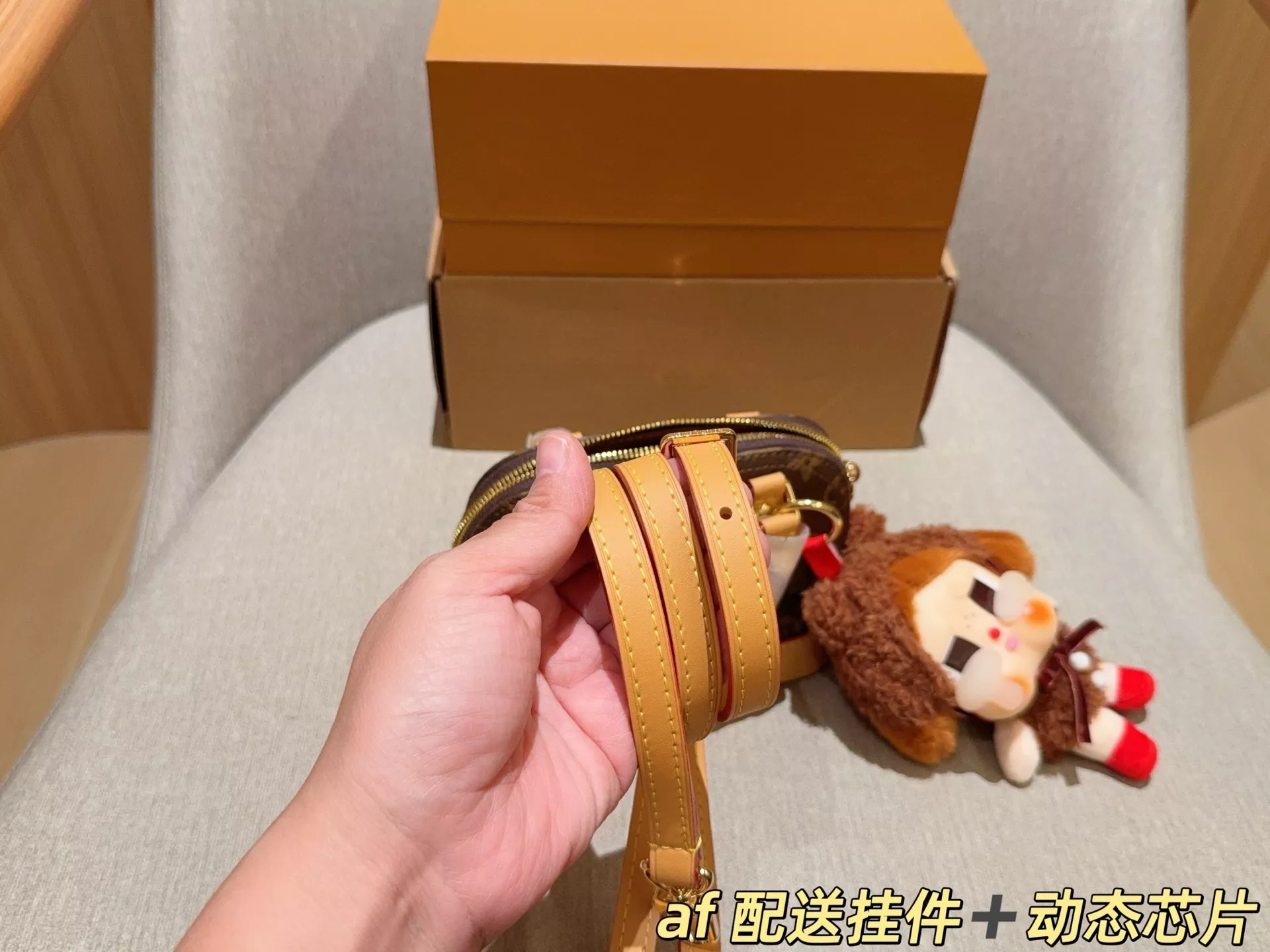 루이비통 나노 알마 미니 쉘 토트백 상세 이미지 8