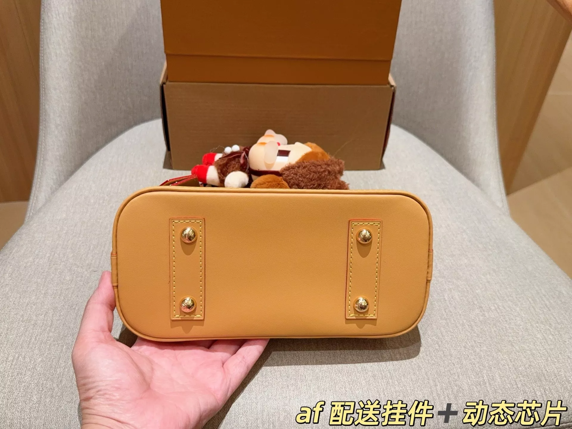 루이비통 클래식 모노그램 알마 BB 셸 토트백 상세 이미지 6